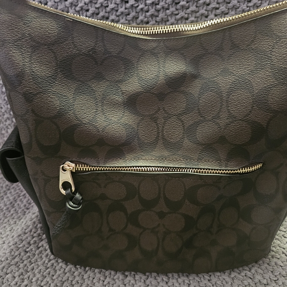Authentic Coach Signature Pennie Shoulder Bag - Picture 11 of 16